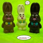 Les 3 lapins avec noeud papillon - Hauteur 11 cm